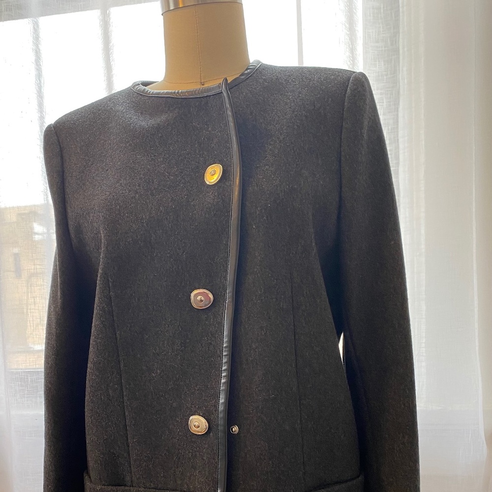 Balenciaga 100% wool coat / jacket NWT FR38